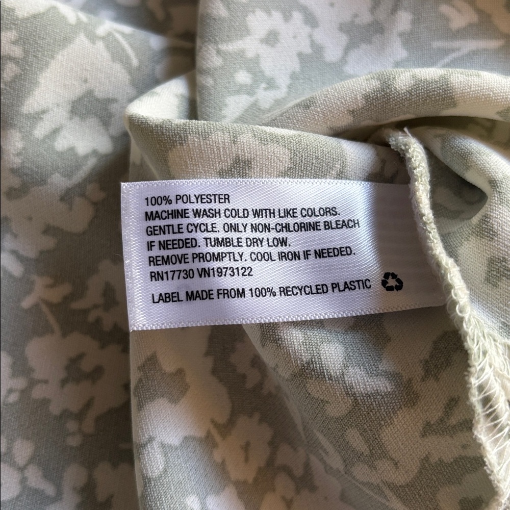 A New Day Apron Slip Dress in Light Green Floral Print - Medium - Picture 16 of 16